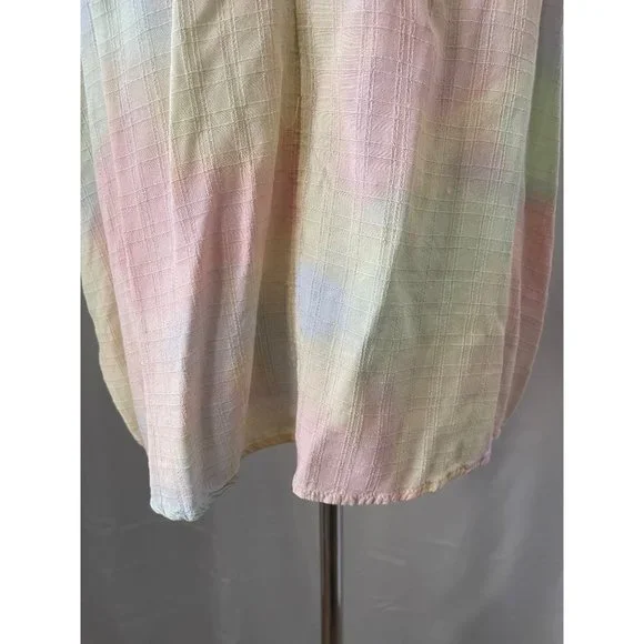 Maurices Pastel / Cream Crochet Neckline Pleated Textured Sleeveless Tank Top - Picture 9 of 10